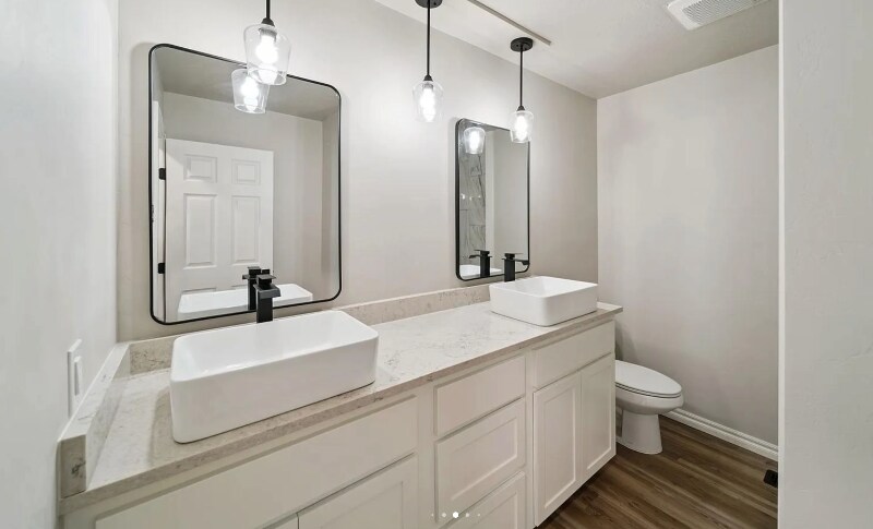 Building Photo - 610 W Fairview St