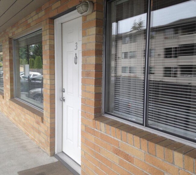 Building Photo - 2 bedroom in Edmonds WA 98020
