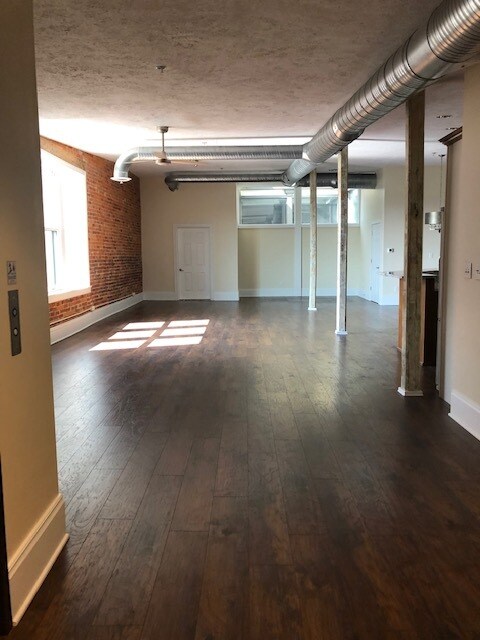 Open Floorplan - 144 W Liberty St
