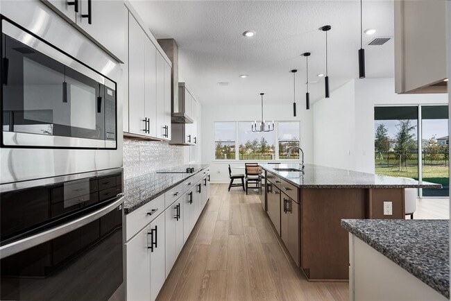 Building Photo - 8210 Golden Bch Ct