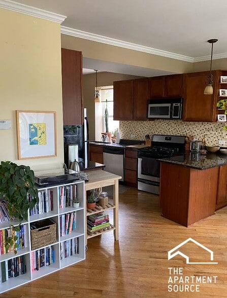 Building Photo - 1623 W Wallen Ave