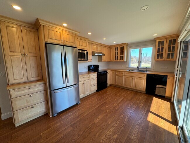 Building Photo - 11 River Colony