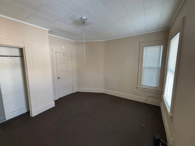 Building Photo - 39 Wendell Pl