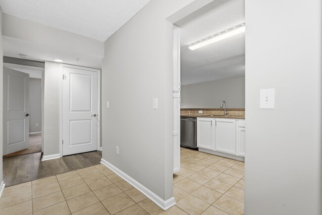 Building Photo - 3650 Ashford Dunwoody Rd