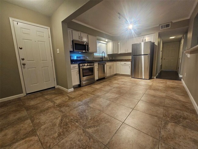 Building Photo - 10603 Georgian Dr