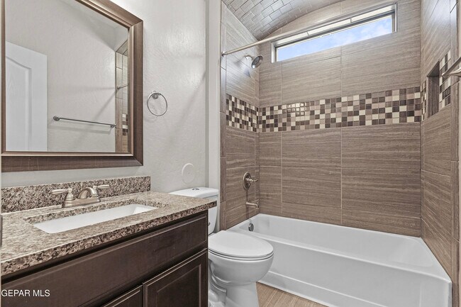 Building Photo - 12640 Mary Ponce Rd