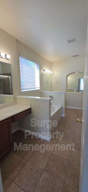 Building Photo - 312 Dover Heights Trail