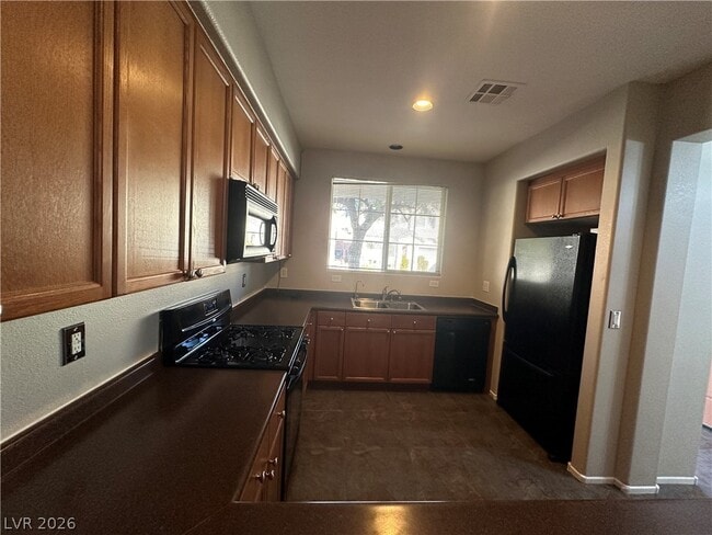 Building Photo - 10573 Danielson Ave