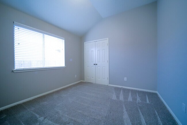 Building Photo - 117 Harbour Town Cir