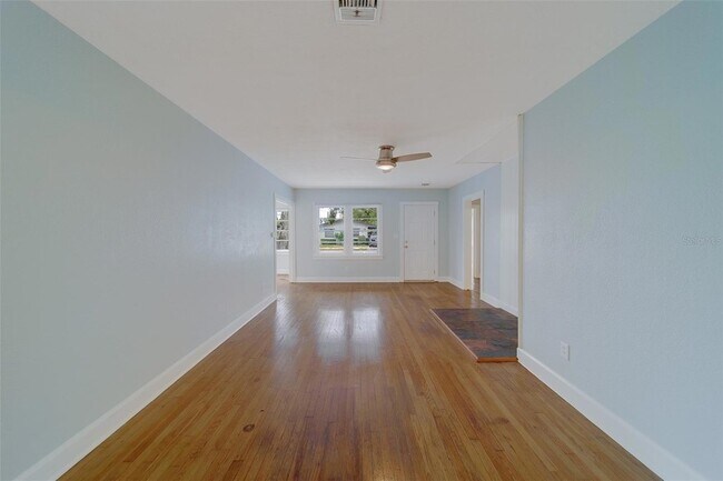 Building Photo - 810 2nd Ave NW