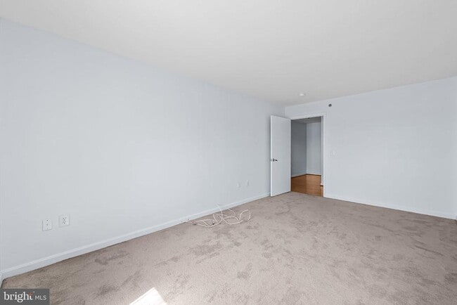 Building Photo - 2702 Lighthouse Point E