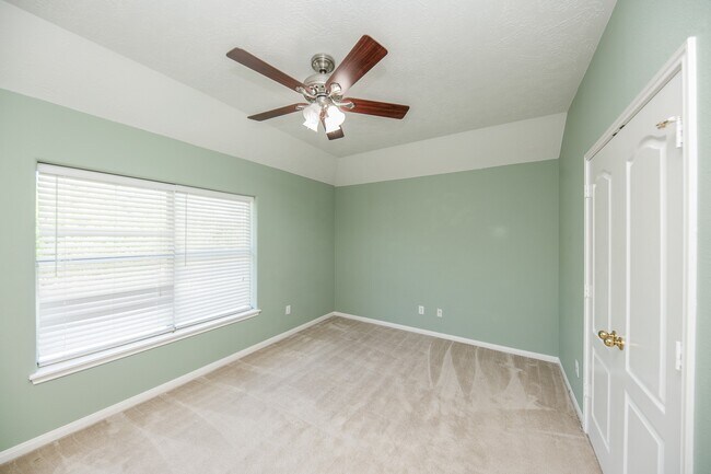 Building Photo - 14203 Alamosa Ct