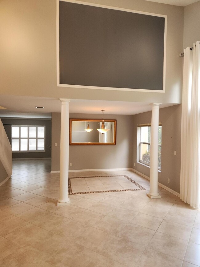 Building Photo - 5242 Victoria Cir