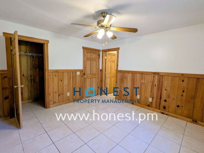 Building Photo - 22 Pleasant Hill Dr