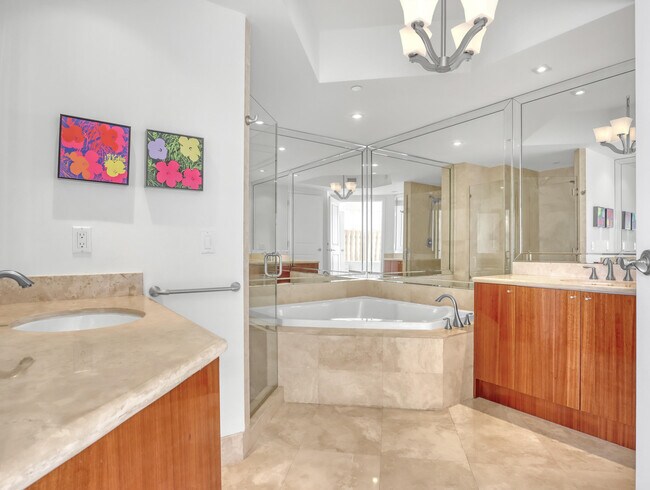 Building Photo - 2700 N Ocean Dr