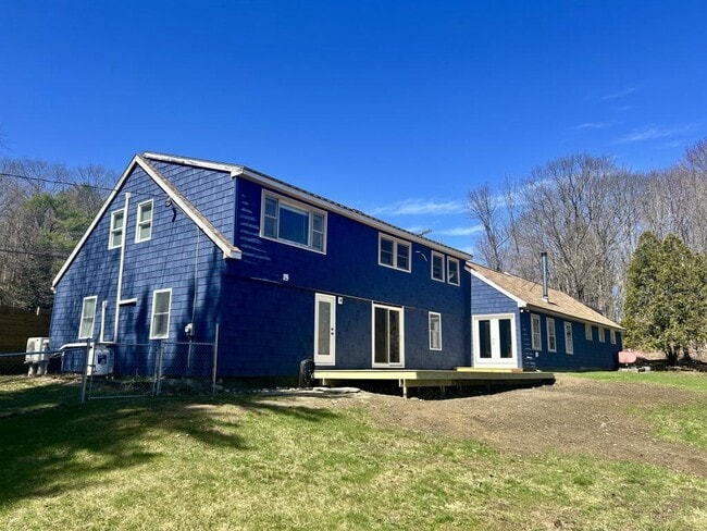 Building Photo - 337 ME-133