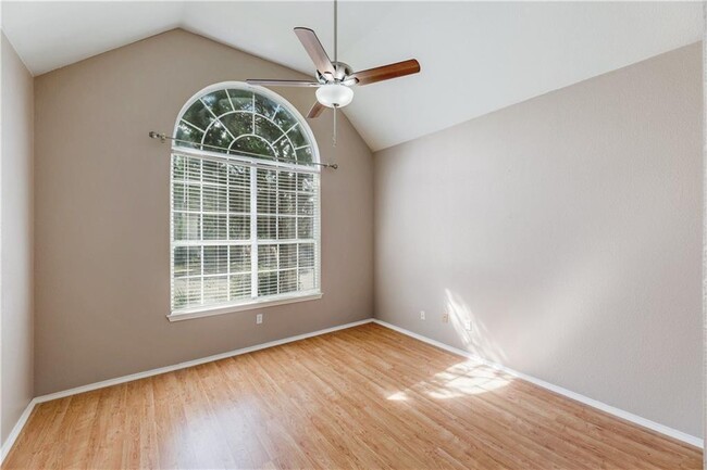 Building Photo - 1003 Antelope Ridge