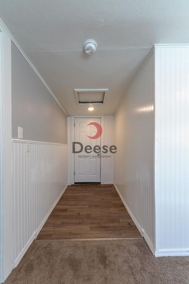 Building Photo - Charming North Spokane Home with Vintage C...
