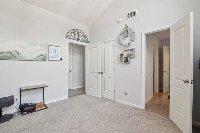 Building Photo - 14115 Briarhills Pkwy
