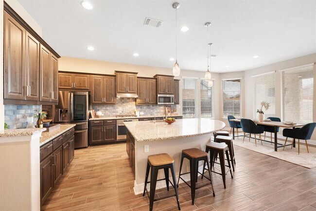 Building Photo - 521 Betony Lp