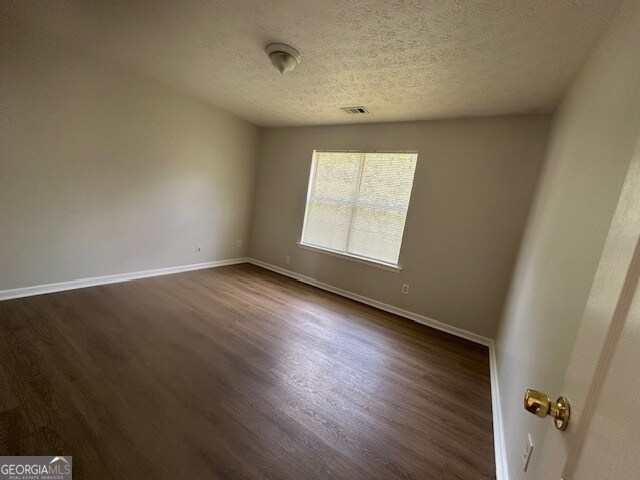Building Photo - 10650 Daisy Cove