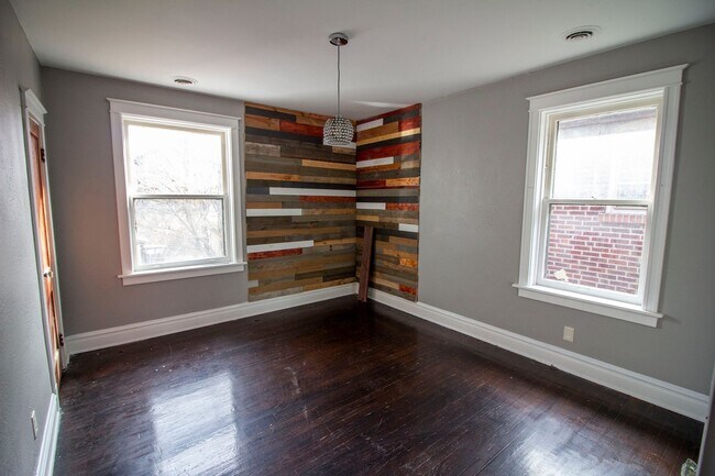 Building Photo - 4238 S 38th St