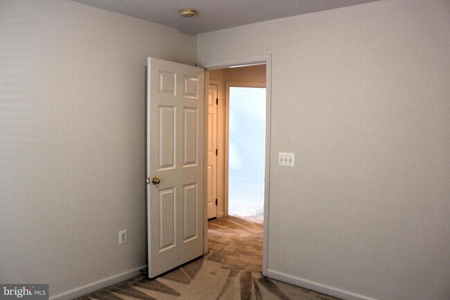 Building Photo - 7967 Almeda Ct