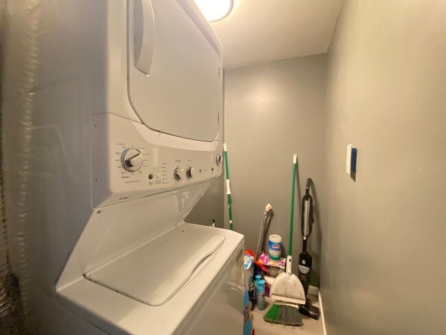 Building Photo - 3 Bedroom Home In Hammond