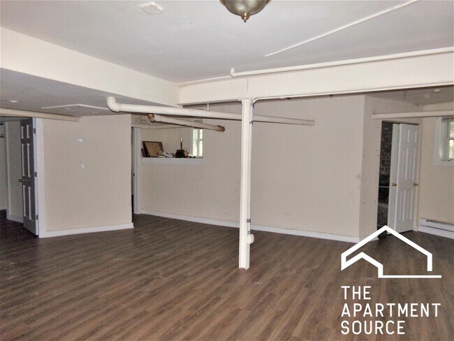 Building Photo - 6574 N Lakewood Ave