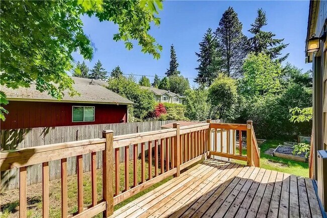 Building Photo - 3 BED 1 BATH SINGLE FAMILY FOR RENT