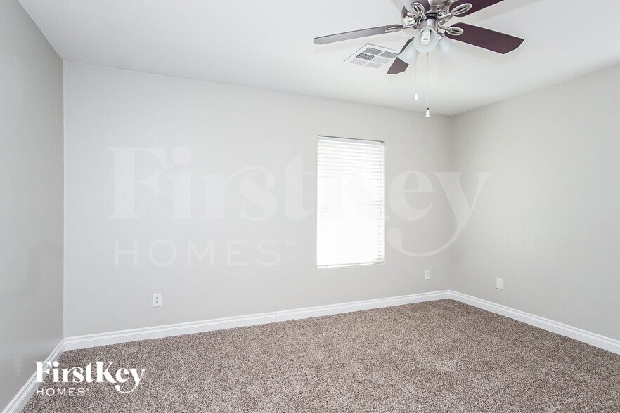 Building Photo - 4904 Naff Ridge Dr