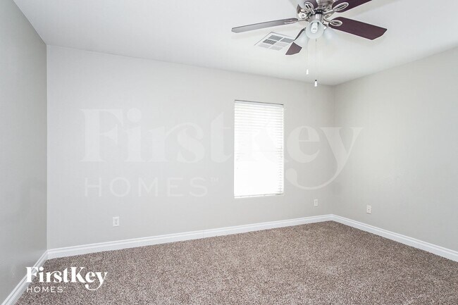 Building Photo - 4904 Naff Ridge Dr