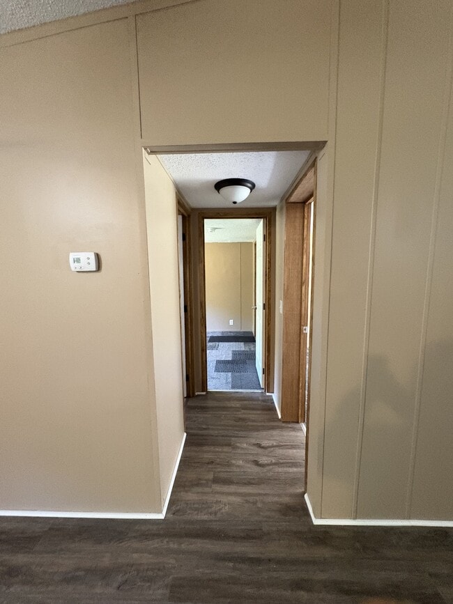 Building Photo - 152 Meadow Ln
