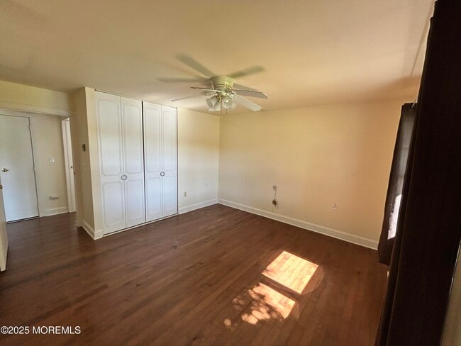 Building Photo - 246B Jefferson Ct