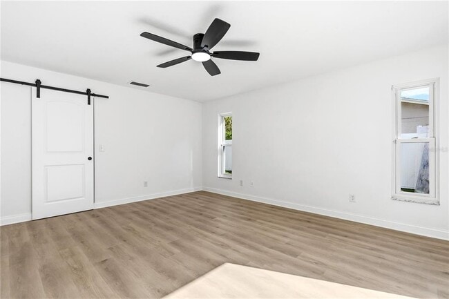 Building Photo - 1985 Japonica Rd