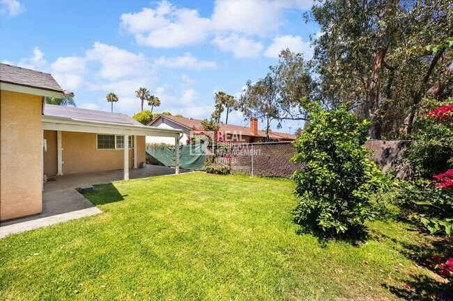Building Photo - 16653 Mallory Dr
