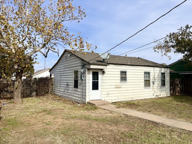 Building Photo - 2723 36th St