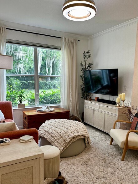 Building Photo - 8539 Gate Pkwy W