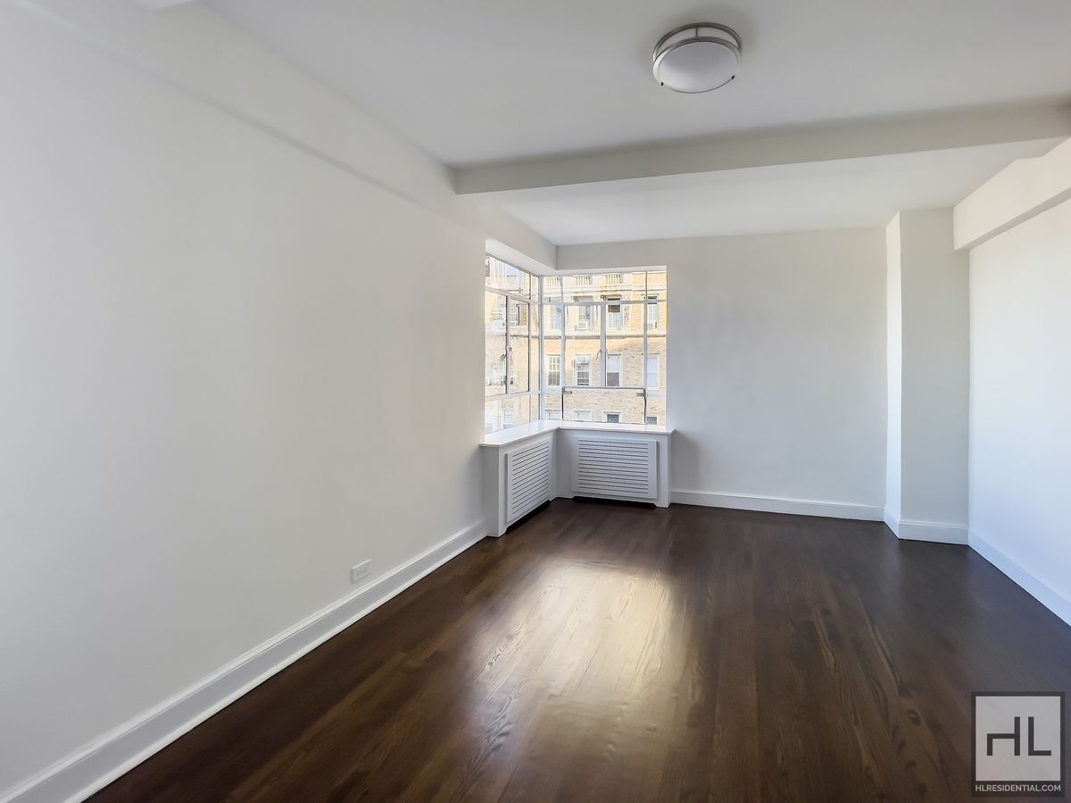 Building Photo - FIFTH AVENUE