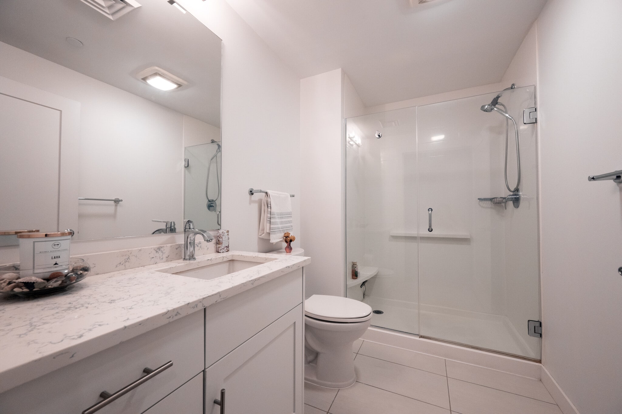 2nd bath - 25 High St