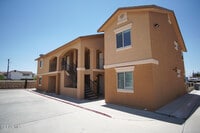 Building Photo - 3400 Blue Earth Ln