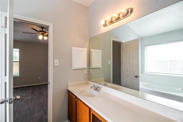 Building Photo - 1421 Eufemia Dr