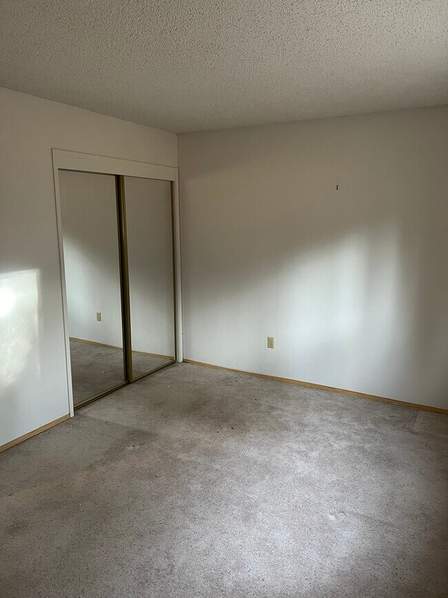 Building Photo - 1506 Murietta Dr