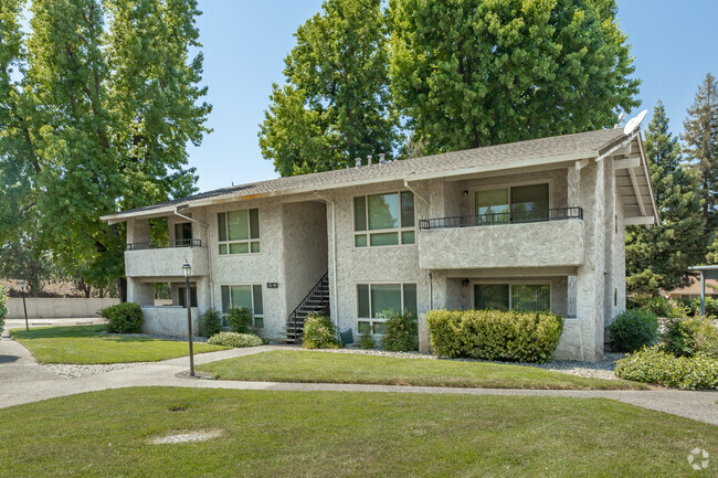 Building Photo - Joshua Tree Apartments