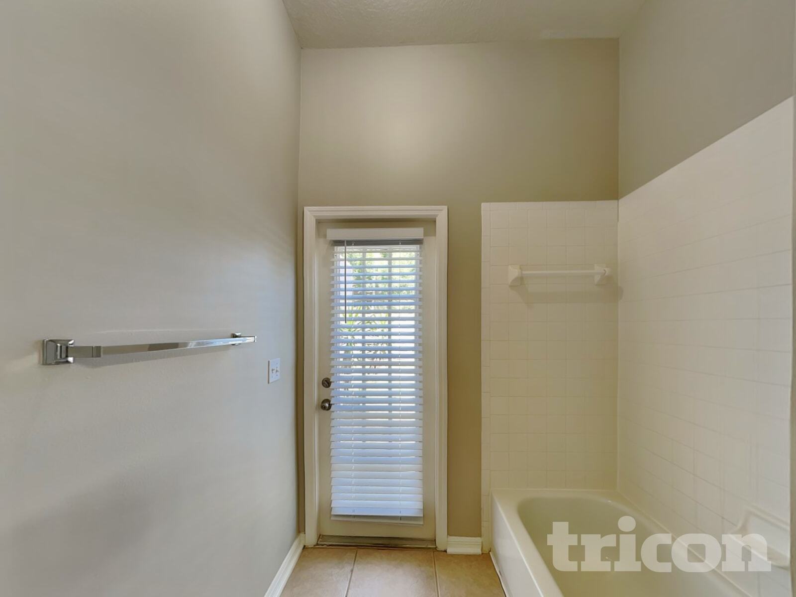 Building Photo - 1810 Cattleman Dr