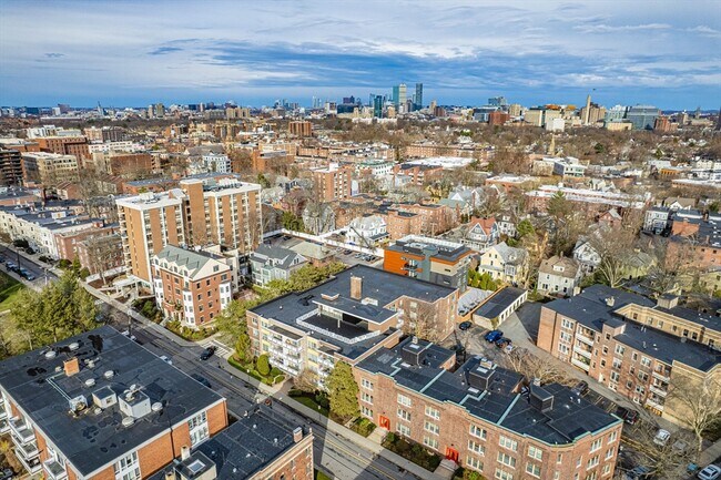 Building Photo - 41 Park St