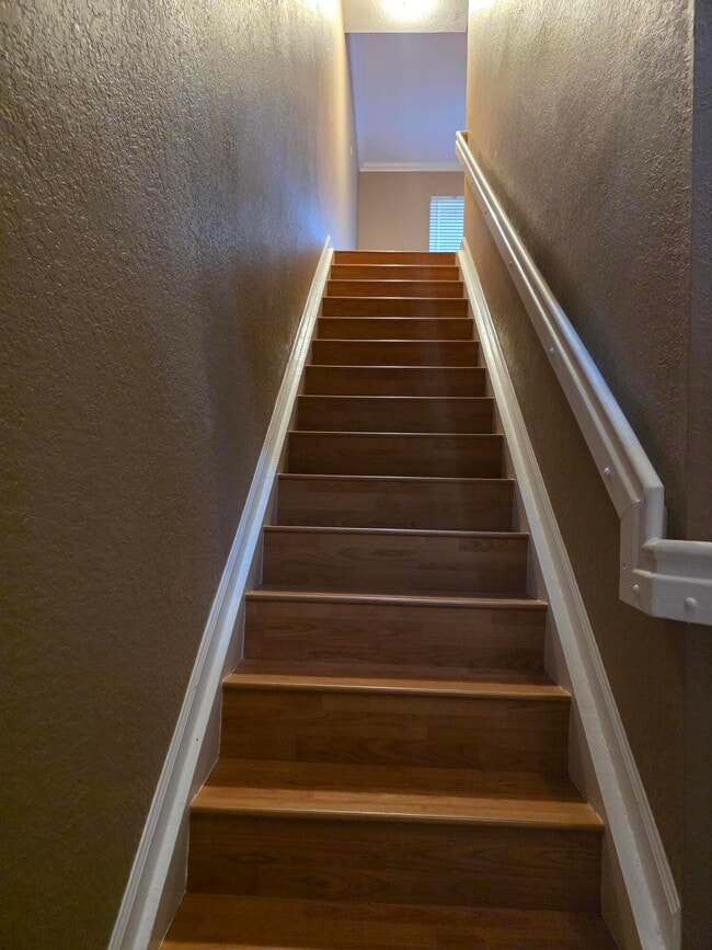 Building Photo - 2866 S Oasis Dr