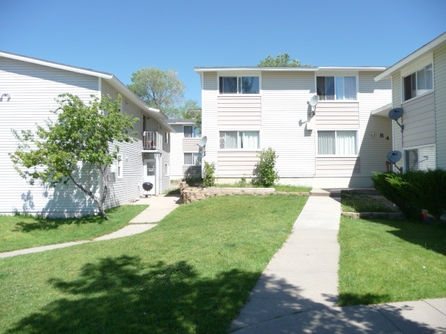 Building Photo - Highland Green Apartments