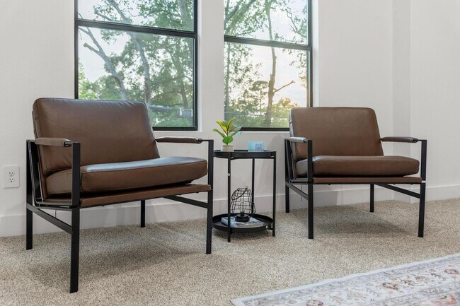 Building Photo - 518 Clinton St