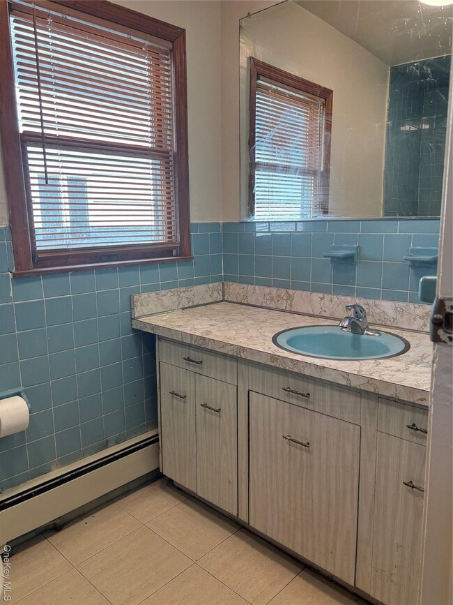 Building Photo - 47 Hartwell Pl